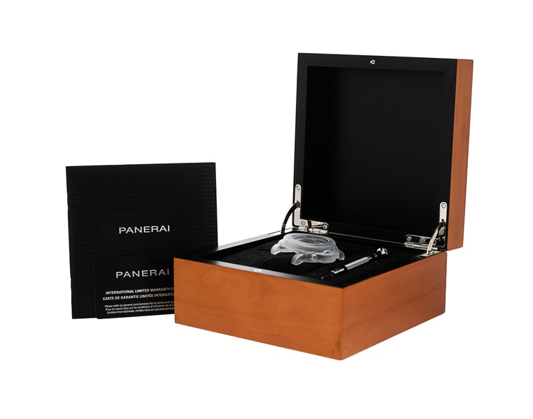 Panerai Luminor Luna Rossa PAM01342